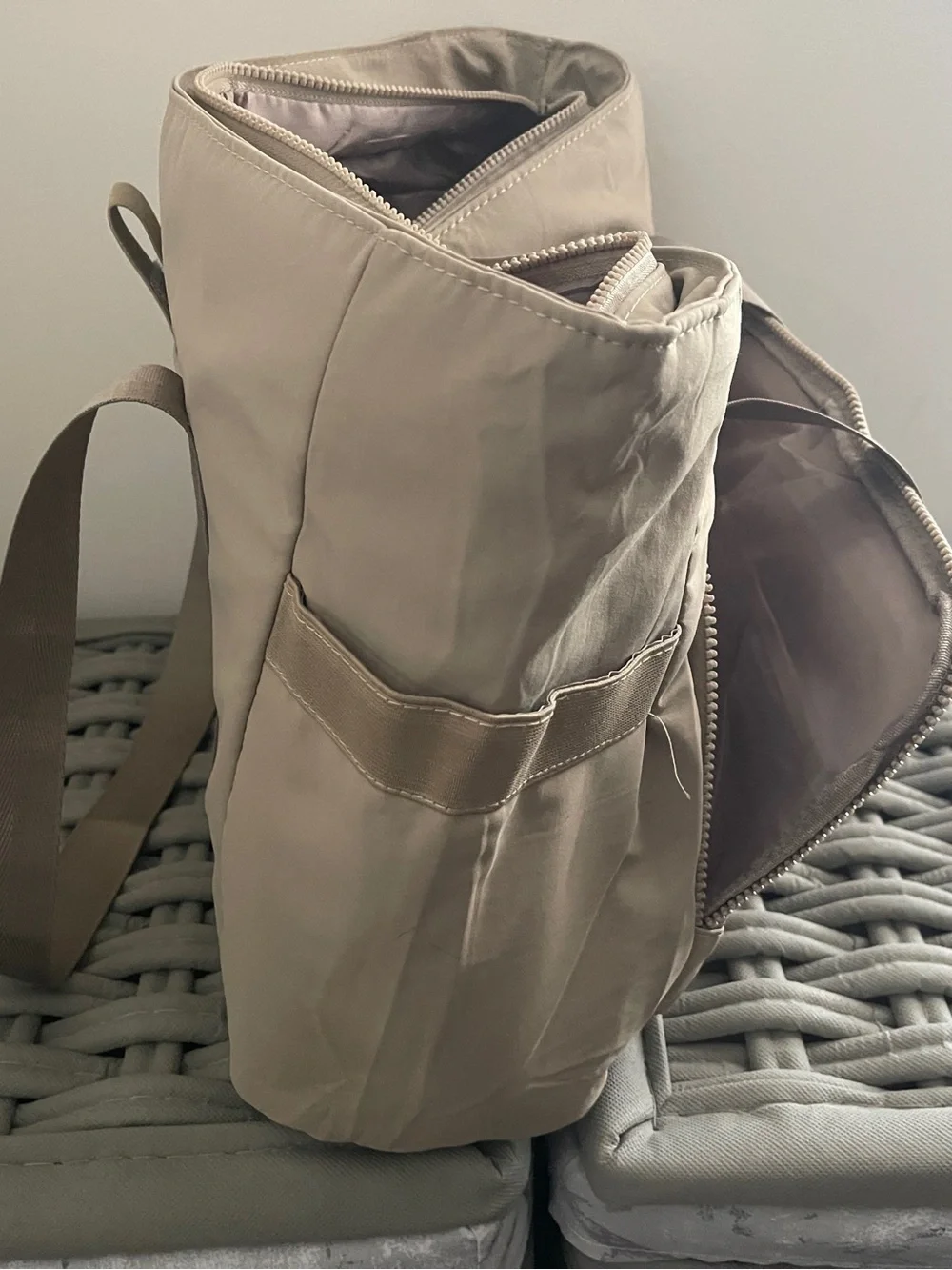 Beige Puffy Gym Yoga Tote Bag